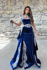 Wunderschönes blaues Sweetheart-Säulen-Applikationen-ärmelloses, geschlitztes, bodenlanges Ballkleid mit Schleppe
